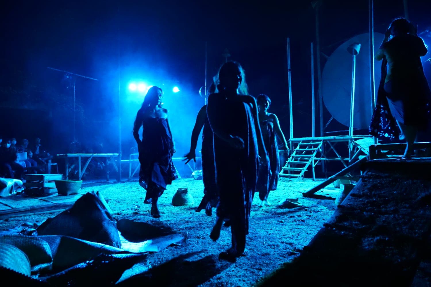 Stage Corner Community - Image 10